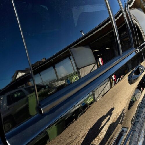 Listwa zgarniająca szyby bocznej JEEP GRAND CHEROKEE WJ